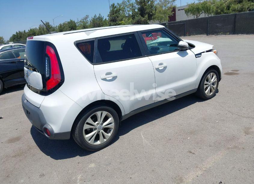 Photo 4 of 2014 Kia Soul + (VIN KNDJP3A55E7074038)