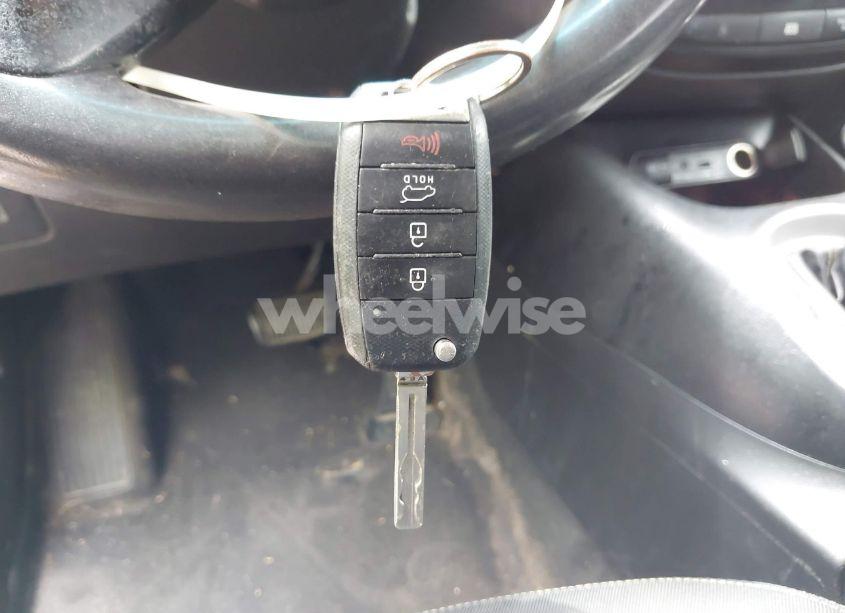 Photo 11 of 2015 Kia Soul + (VIN KNDJP3A55F7111767)