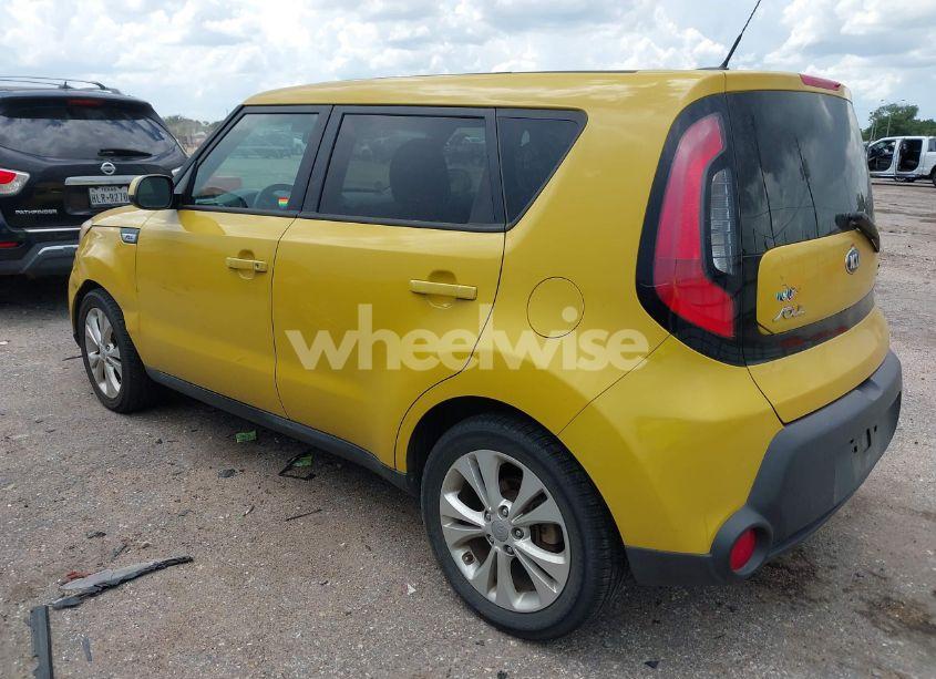 Photo 3 of 2015 Kia Soul + (VIN KNDJP3A55F7111767)