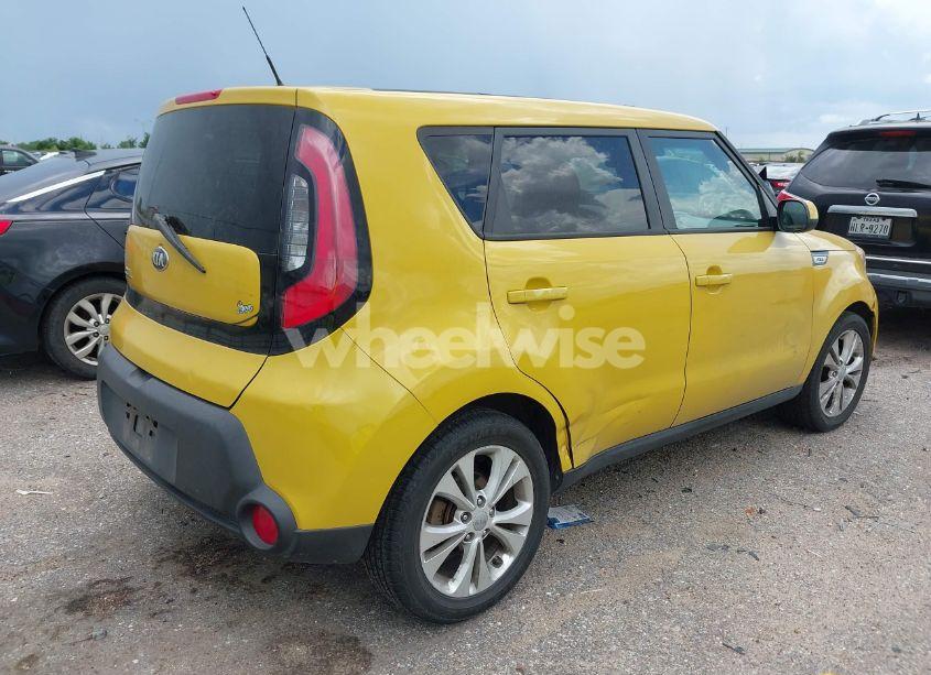 Photo 4 of 2015 Kia Soul + (VIN KNDJP3A55F7111767)