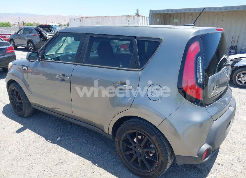 Photo 3 of 2015 Kia Soul + (VIN KNDJP3A55F7114538)