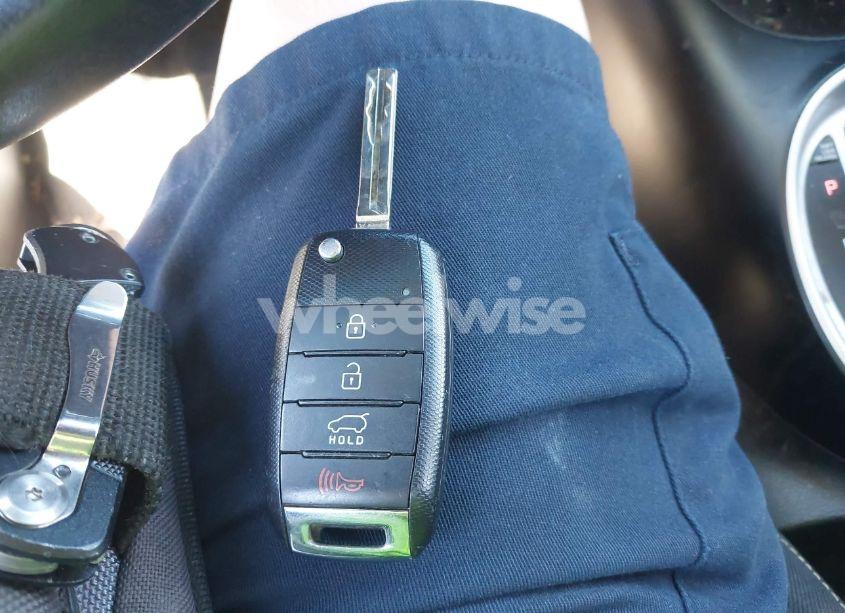 Photo 11 of 2015 Kia Soul + (VIN KNDJP3A55F7182452)