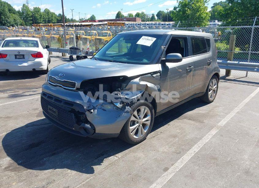 Photo 2 of 2015 Kia Soul + (VIN KNDJP3A55F7182452)
