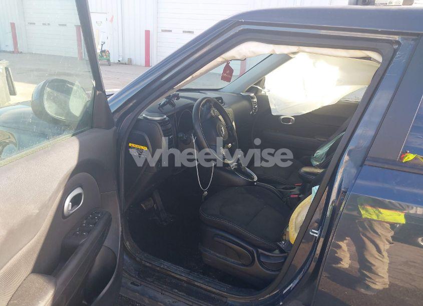 Photo 5 of 2016 Kia Soul + (VIN KNDJP3A55G7252288)