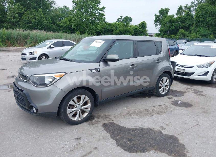 Photo 2 of 2016 Kia Soul + (VIN KNDJP3A55G7358904)