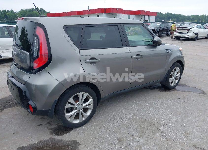 Photo 4 of 2016 Kia Soul + (VIN KNDJP3A55G7358904)