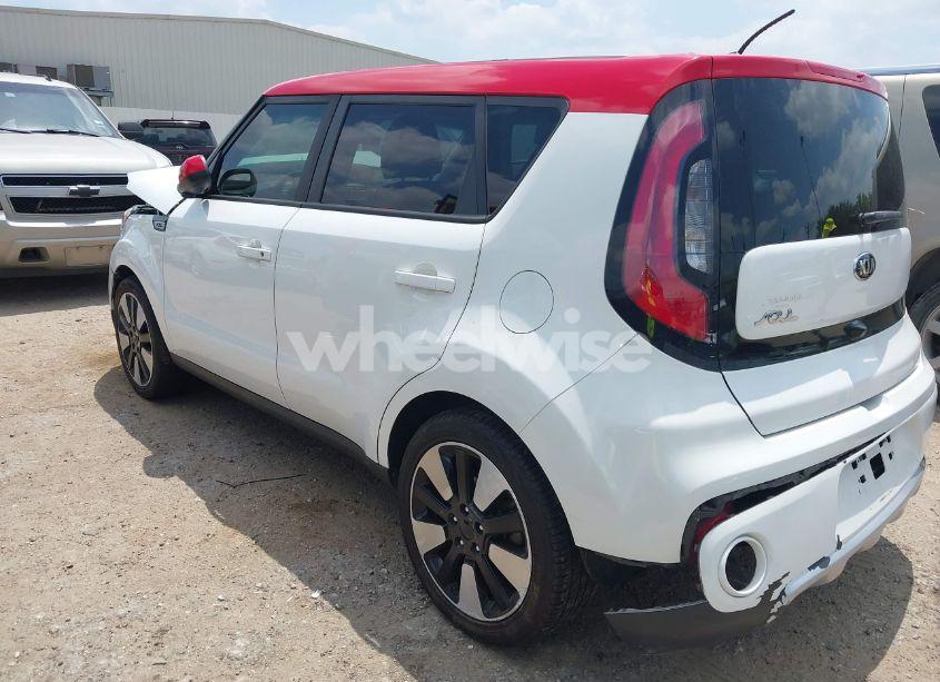 Photo 3 of 2017 Kia Soul + (VIN KNDJP3A55H7410243)