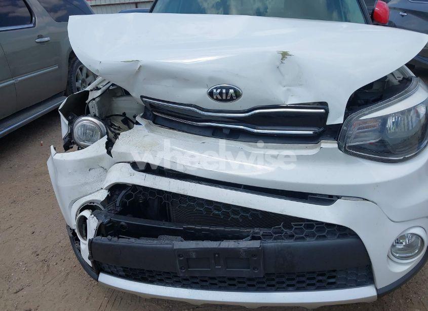 Photo 6 of 2017 Kia Soul + (VIN KNDJP3A55H7410243)