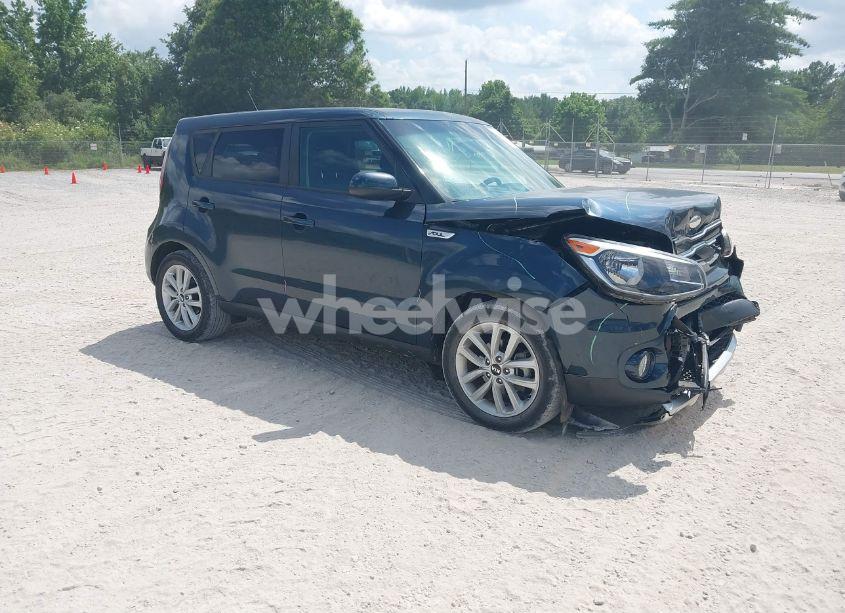2017 Kia Soul + (VIN KNDJP3A55H7435403) main photo