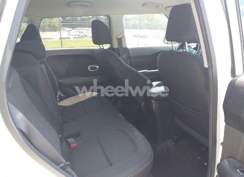 Photo 8 of 2017 Kia Soul + (VIN KNDJP3A55H7500198)