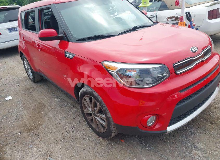 2017 Kia Soul + (VIN KNDJP3A55H7502940) main photo