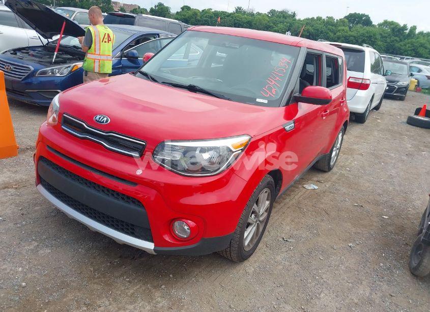 Photo 2 of 2017 Kia Soul + (VIN KNDJP3A55H7502940)