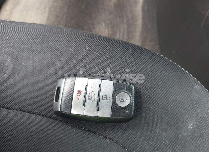 Photo 11 of 2018 Kia Soul + (VIN KNDJP3A55J7590815)