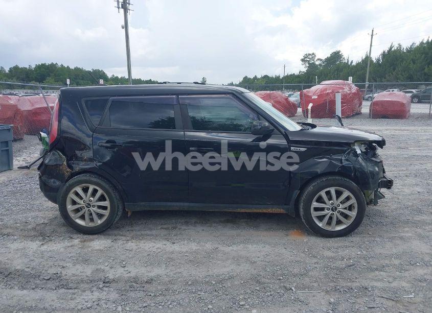 Photo 13 of 2018 Kia Soul + (VIN KNDJP3A55J7590815)