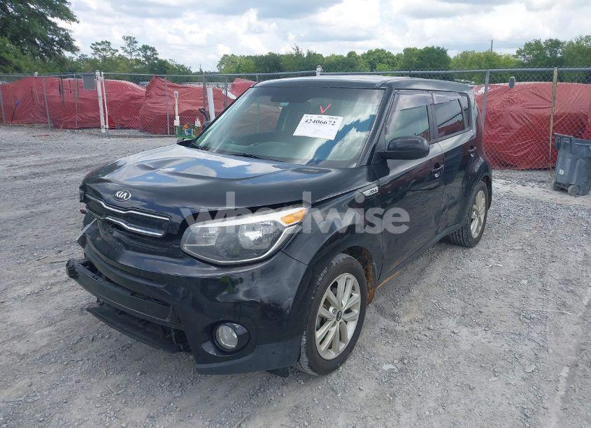Photo 2 of 2018 Kia Soul + (VIN KNDJP3A55J7590815)