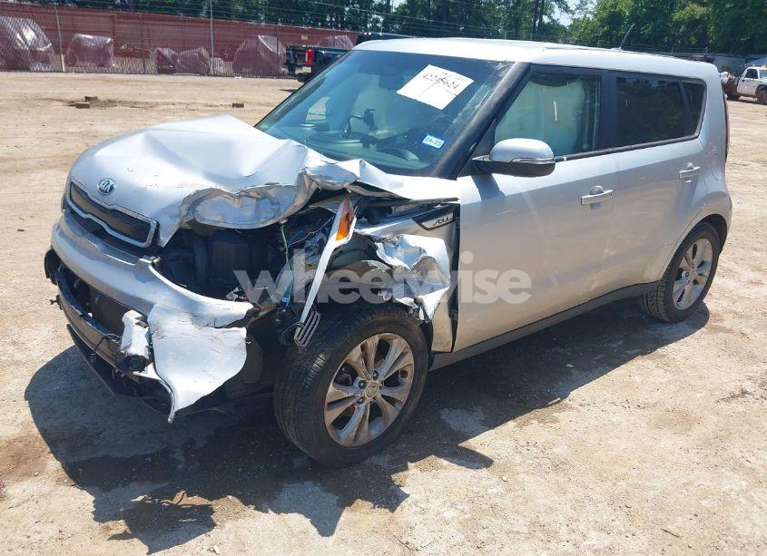 Photo 2 of 2014 Kia Soul + (VIN KNDJP3A56E7700227)