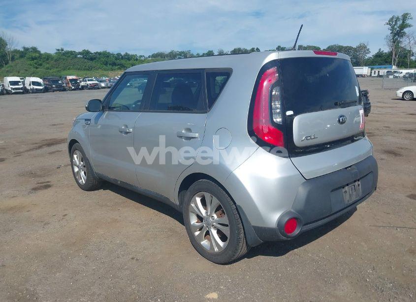 Photo 3 of 2014 Kia Soul + (VIN KNDJP3A56E7703418)