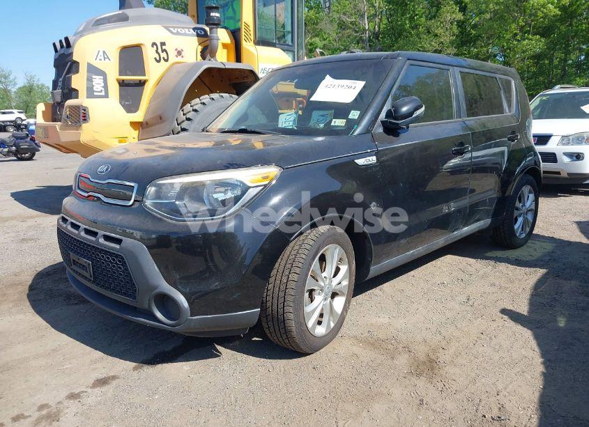 Photo 2 of 2014 Kia Soul + (VIN KNDJP3A56E7744597)