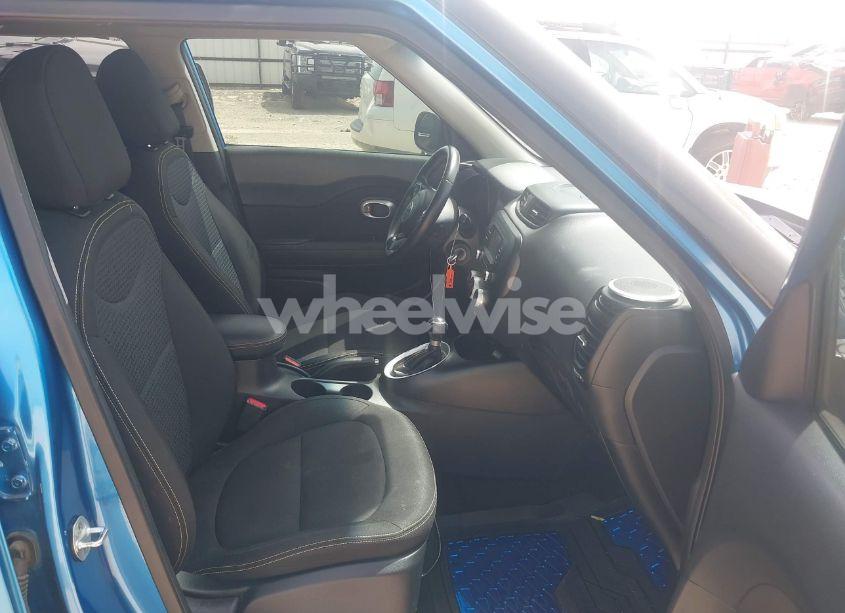 Photo 5 of 2016 Kia Soul + (VIN KNDJP3A56G7316693)