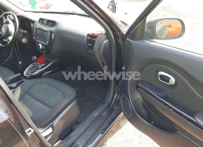 Photo 5 of 2016 Kia Soul + (VIN KNDJP3A56G7346082)