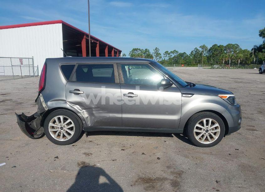 Photo 13 of 2017 Kia Soul + (VIN KNDJP3A56H7422417)