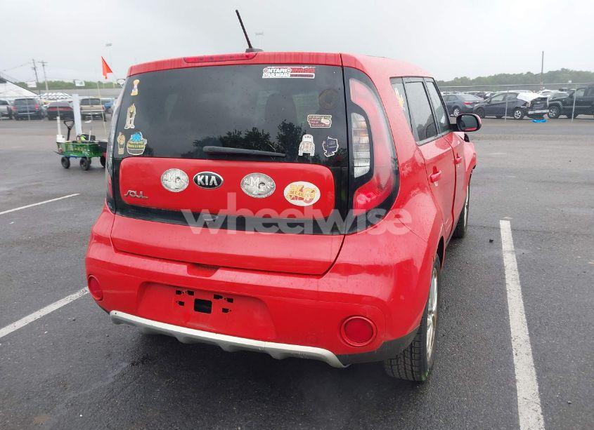 Photo 4 of 2018 Kia Soul + (VIN KNDJP3A56J7508106)