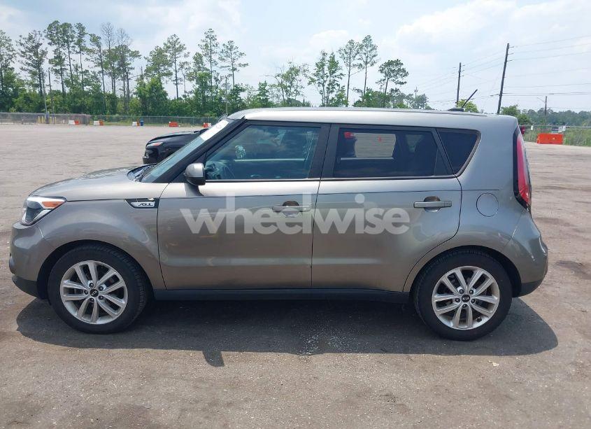 Photo 15 of 2018 Kia Soul + (VIN KNDJP3A56J7597417)