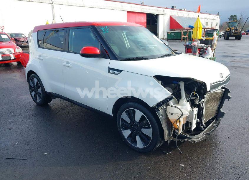 2019 Kia Soul + (VIN KNDJP3A56K7646679) main photo