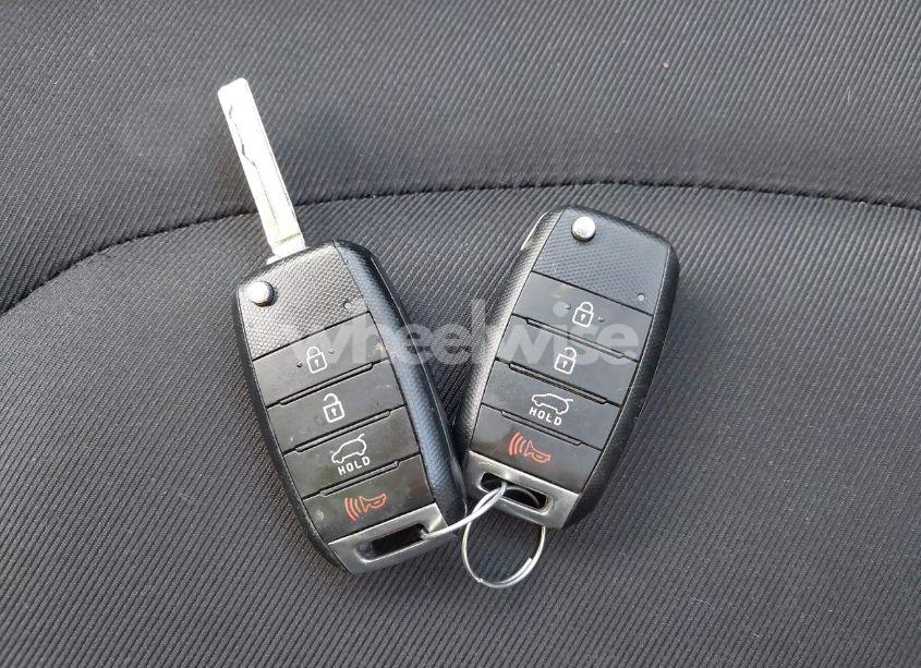 Photo 11 of 2019 Kia Soul + (VIN KNDJP3A56K7646679)