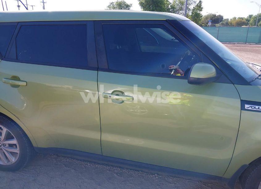 Photo 13 of 2019 Kia Soul + (VIN KNDJP3A56K7911035)