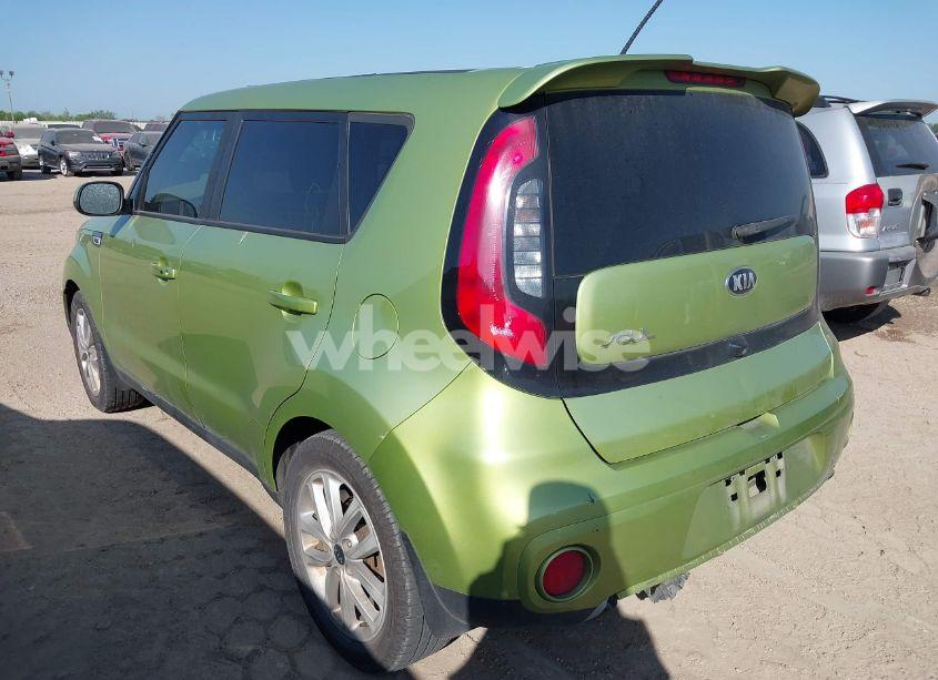 Photo 3 of 2019 Kia Soul + (VIN KNDJP3A56K7911035)