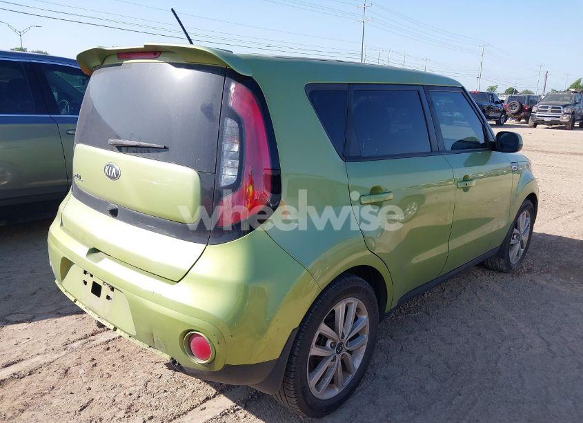 Photo 4 of 2019 Kia Soul + (VIN KNDJP3A56K7911035)