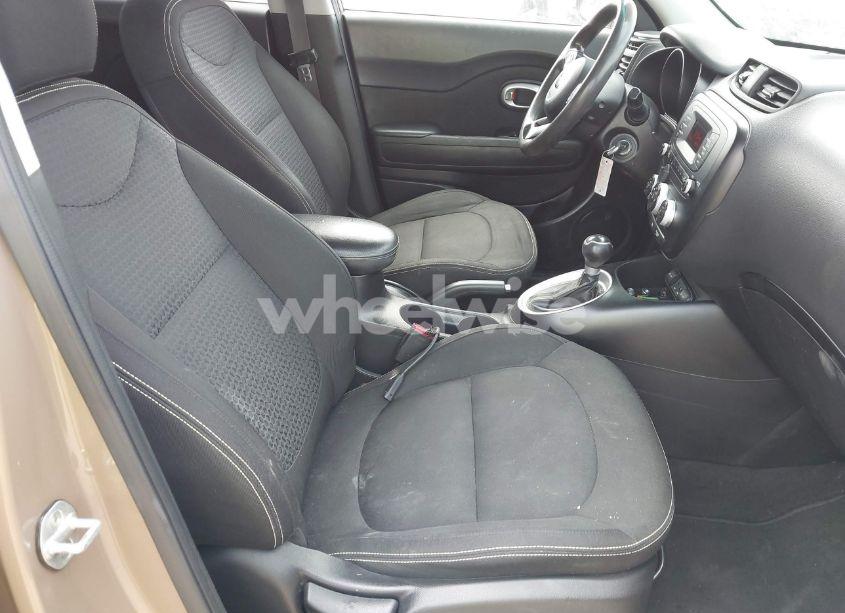 Photo 5 of 2014 Kia Soul + (VIN KNDJP3A57E7005626)