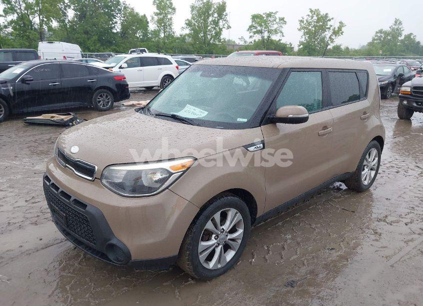 Photo 2 of 2014 Kia Soul + (VIN KNDJP3A57E7029148)