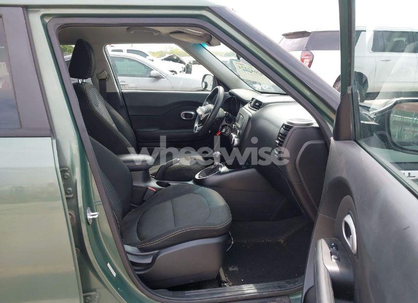 Photo 5 of 2014 Kia Soul + (VIN KNDJP3A57E7055913)