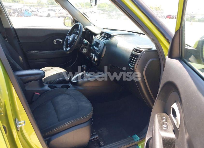 Photo 5 of 2014 Kia Soul + (VIN KNDJP3A57E7724648)