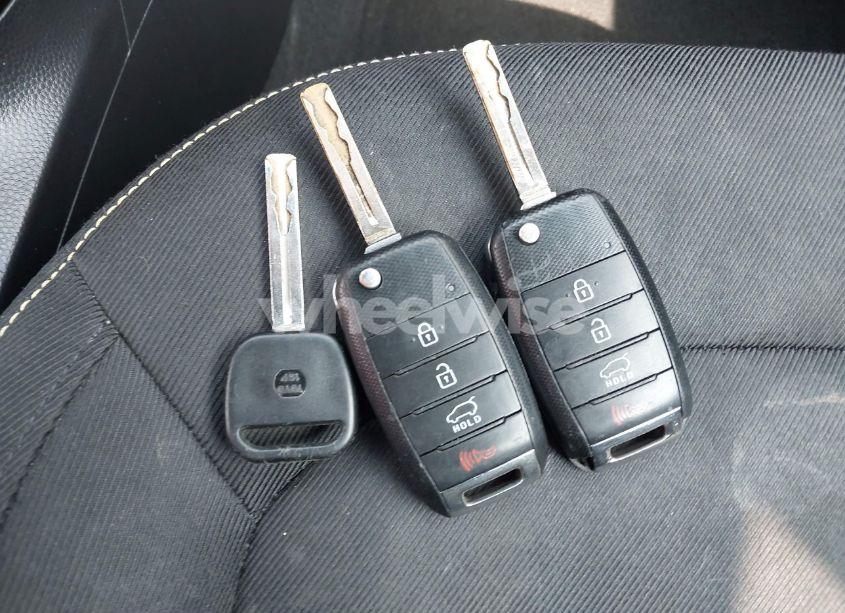 Photo 11 of 2016 Kia Soul + (VIN KNDJP3A57G7312166)