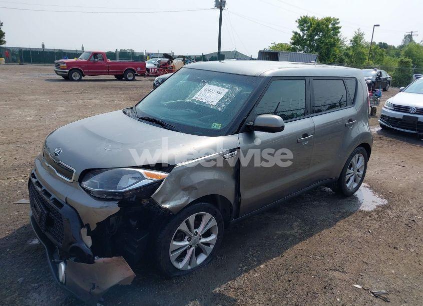 Photo 2 of 2016 Kia Soul + (VIN KNDJP3A57G7312166)