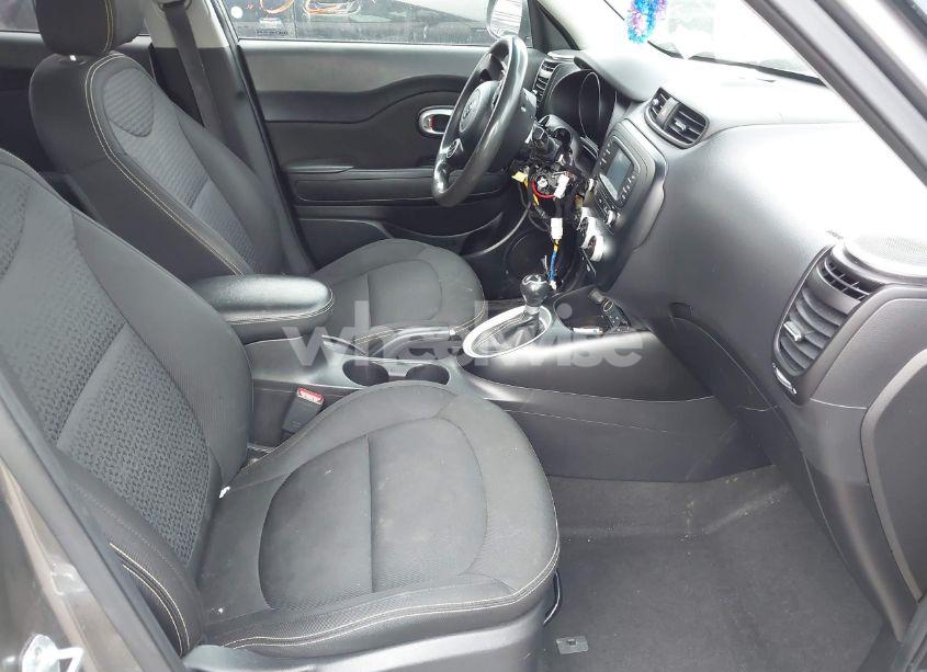 Photo 5 of 2016 Kia Soul + (VIN KNDJP3A57G7317559)