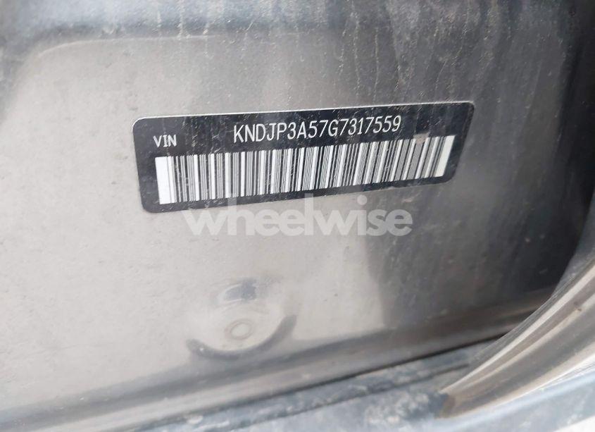 Photo 9 of 2016 Kia Soul + (VIN KNDJP3A57G7317559)