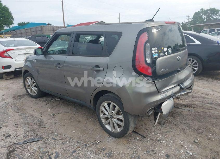 Photo 3 of 2017 Kia Soul + (VIN KNDJP3A57H7411667)