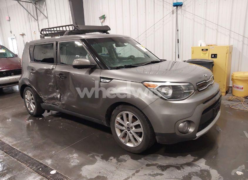 2017 Kia Soul + (VIN KNDJP3A57H7460352) main photo