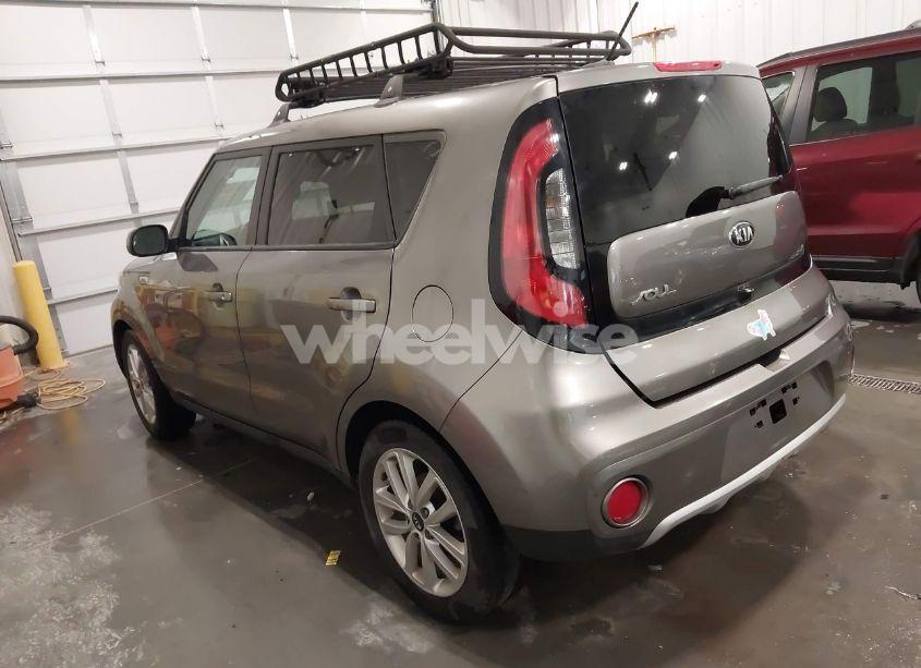 Photo 3 of 2017 Kia Soul + (VIN KNDJP3A57H7460352)