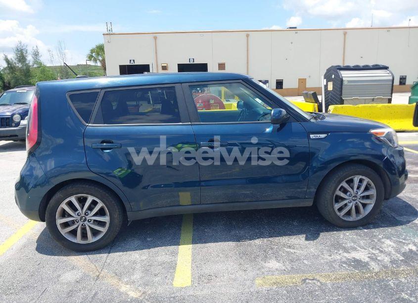 Photo 13 of 2018 Kia Soul + (VIN KNDJP3A57J7505232)