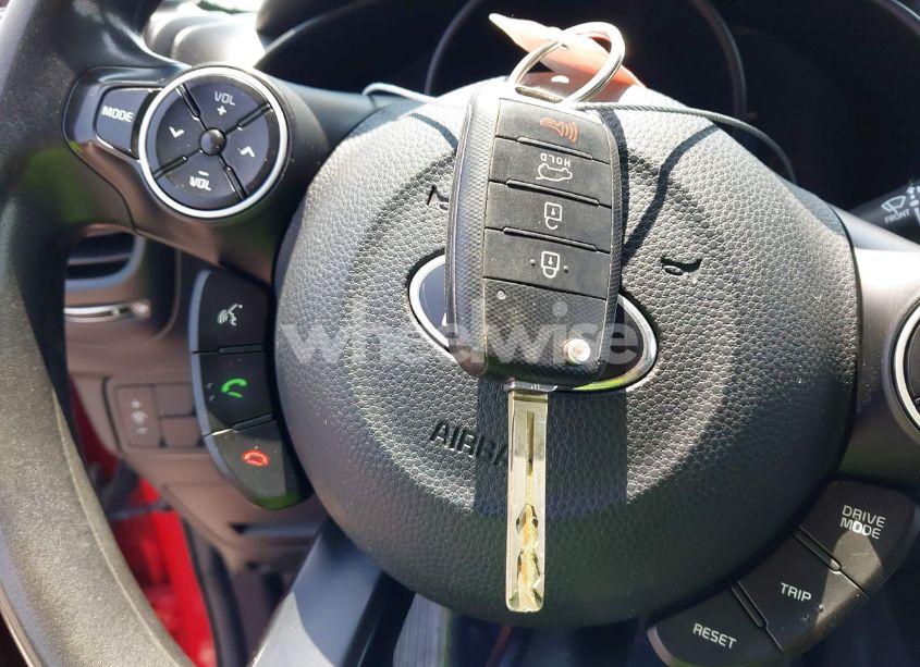 Photo 11 of 2018 Kia Soul + (VIN KNDJP3A57J7530874)