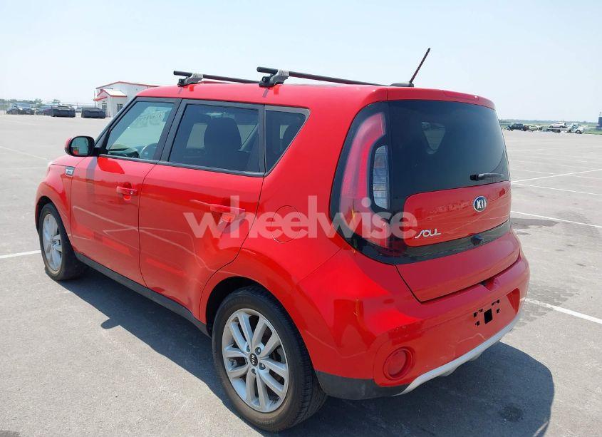 Photo 3 of 2018 Kia Soul + (VIN KNDJP3A57J7530874)