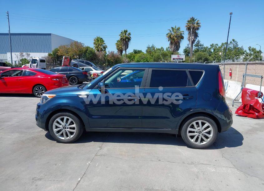 Photo 14 of 2018 Kia Soul + (VIN KNDJP3A57J7539588)