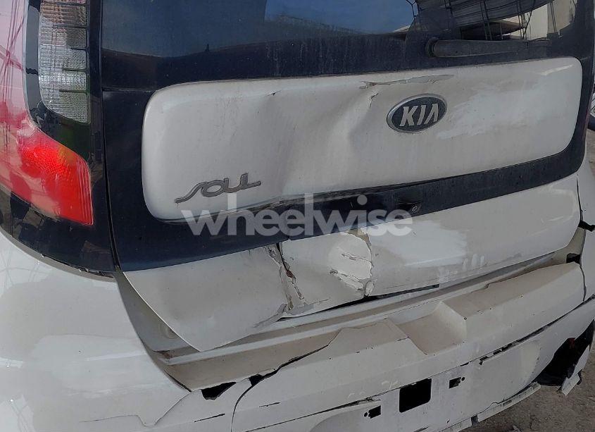 Photo 6 of 2018 Kia Soul + (VIN KNDJP3A57J7540529)