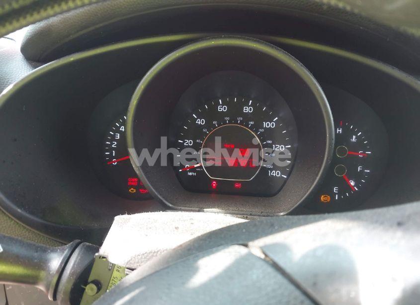 Photo 7 of 2018 Kia Soul + (VIN KNDJP3A57J7606951)