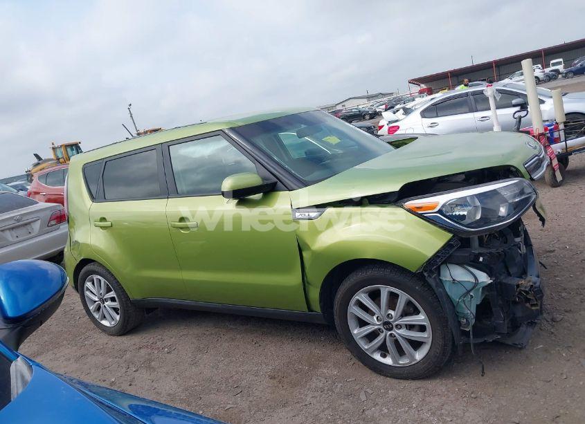 Photo 14 of 2018 Kia Soul + (VIN KNDJP3A57J7894079)